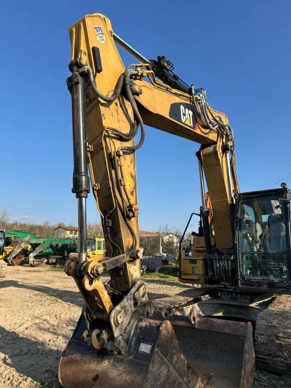 Caterpillar 323FLN Photo 16