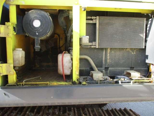 New Holland E245C Photo 17