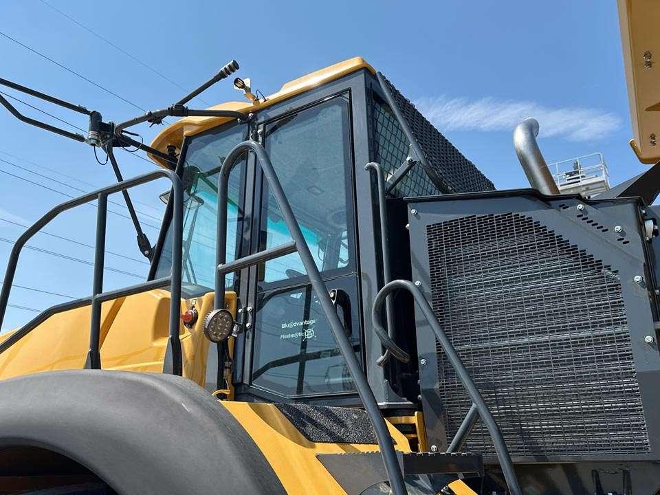 Bell B50E 6x6 Photo 13