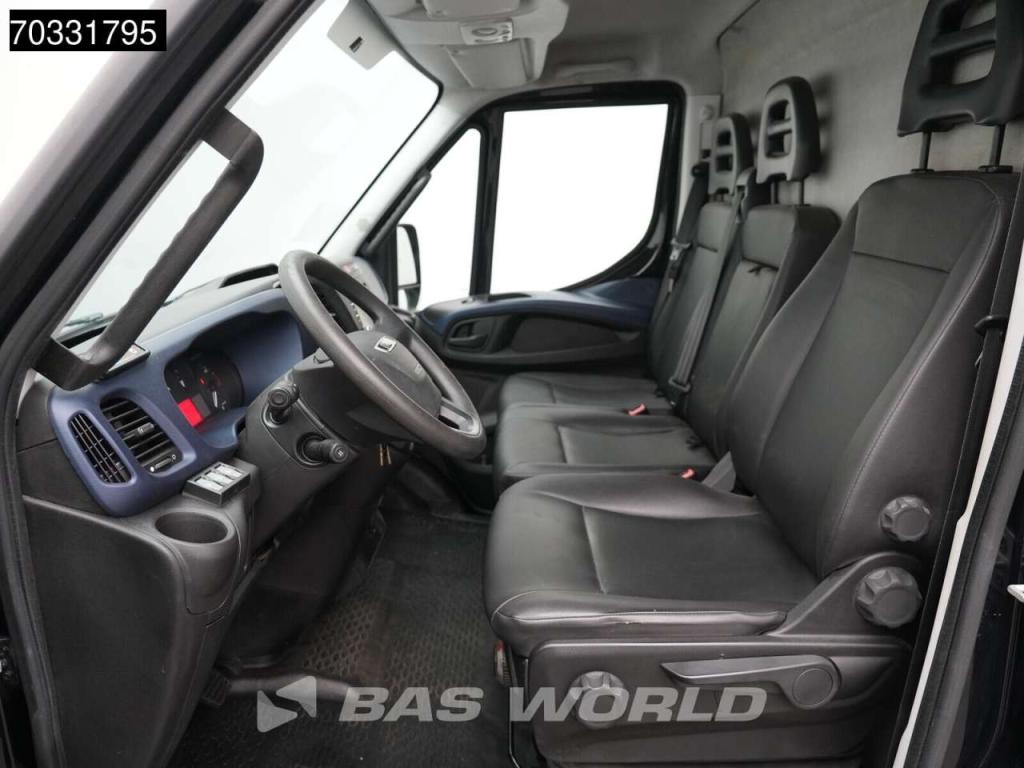 Iveco Daily 35S18 A/C Cruise control Photo 13