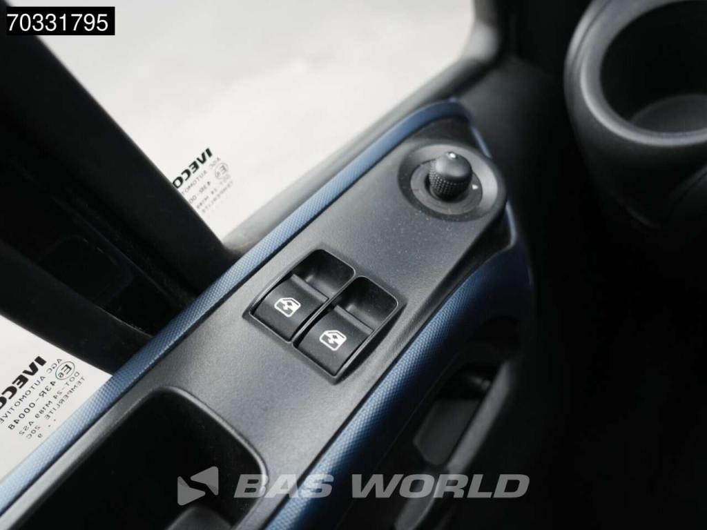 Iveco Daily 35S18 A/C Cruise control Photo 25