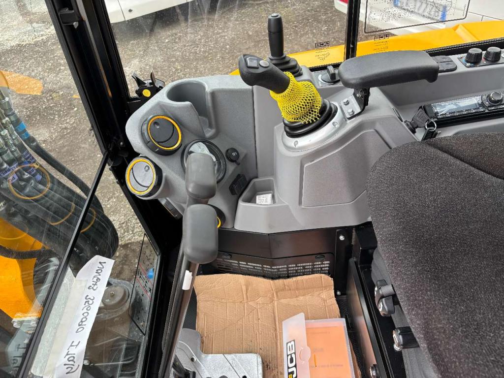 JCB 35Z-1 Photo 14