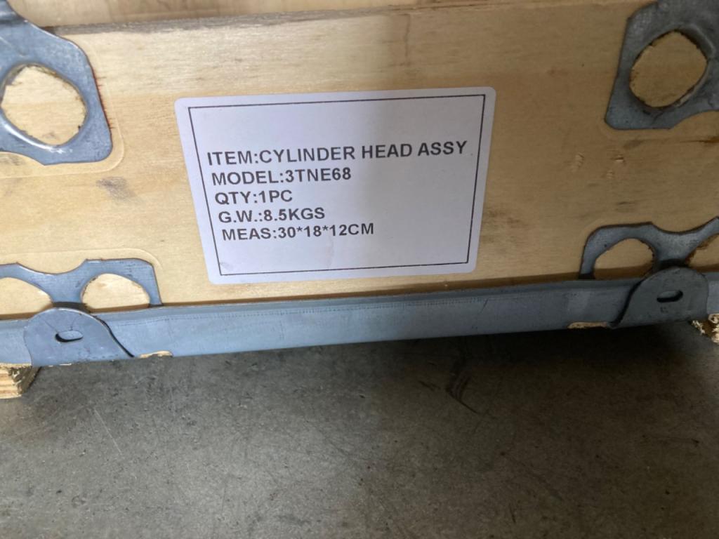 3TNE68 Cylinder head for Ammann Yanmar B-15-3 Photo 5