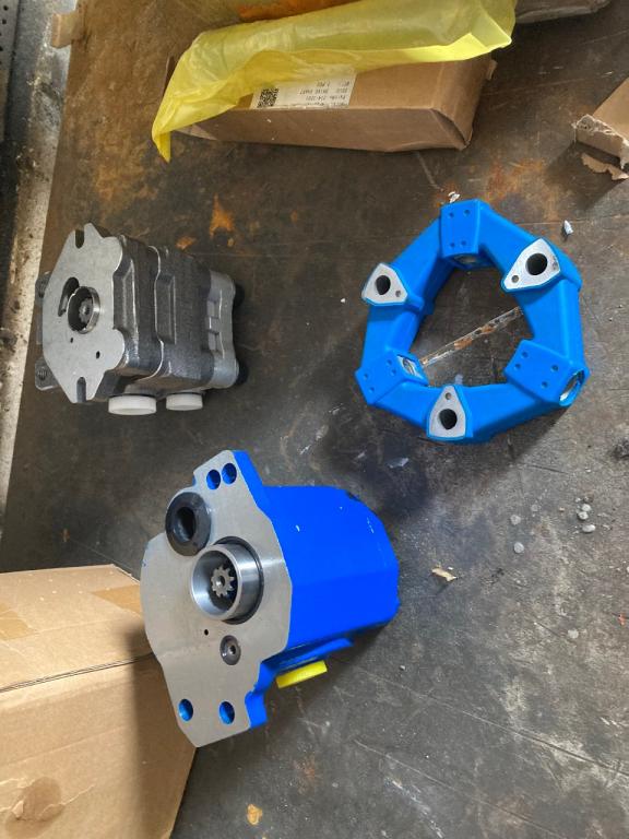 3TNE68 Cylinder head for Ammann Yanmar B-15-3 Photo 8