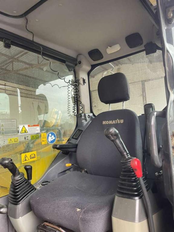 Komatsu PC88MR-8 Photo 3