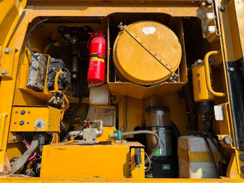 Caterpillar 345C - Tilting Cabin / Adjustable Undercarriage Photo 26