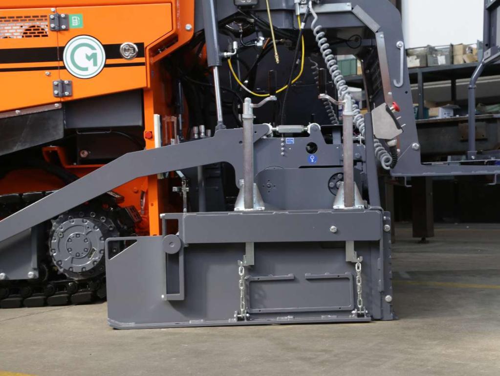 CM F220T Photo 12