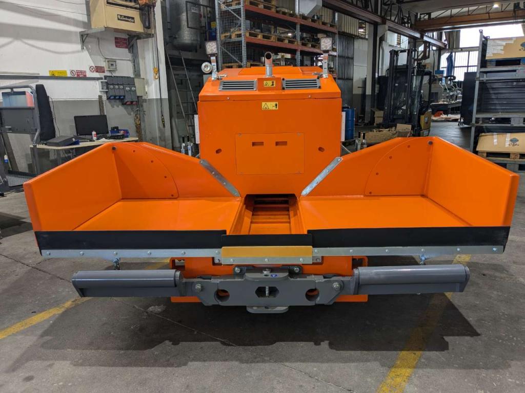 CM F220T Photo 7