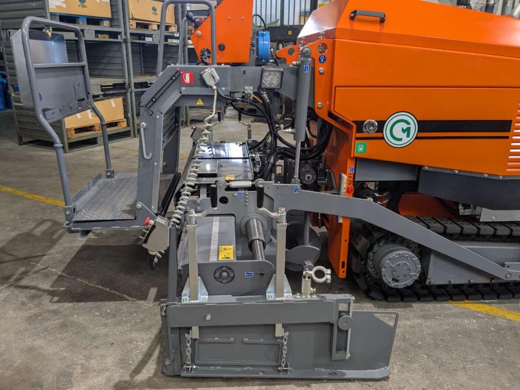 CM F220T Photo 8