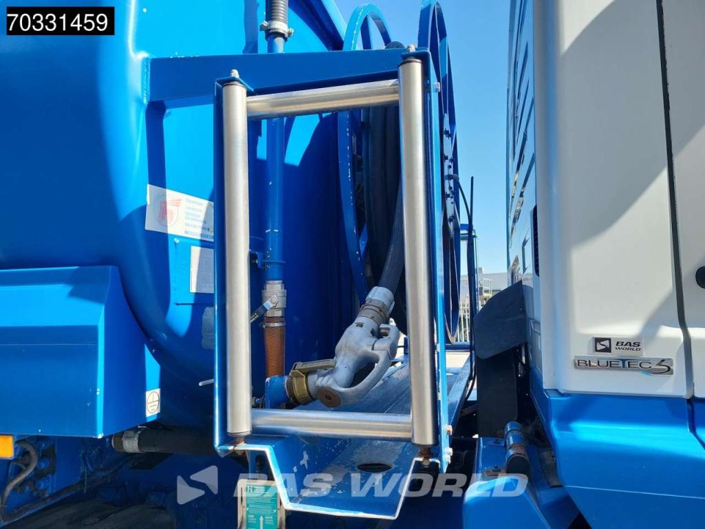 Mercedes-Benz Axor 1833 4X2 Tank Truck 3 Compartments Euro 5 Photo 21