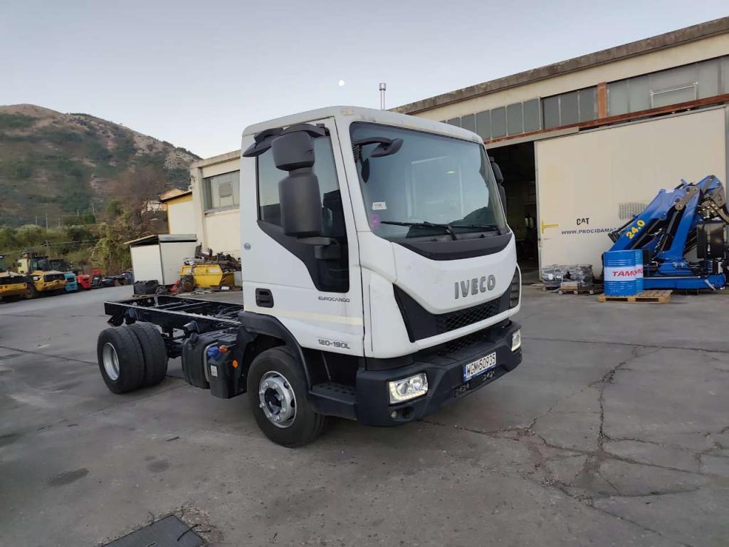 Iveco EUROCARGO 120-190L Photo 8