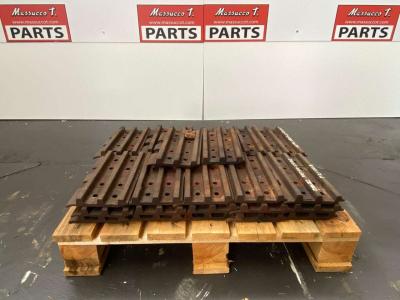Iron tracks for CON PATTINI 3 COSTOLE PER SCARIFICATRICE sold by Massucco T. Srl Area Ricambi