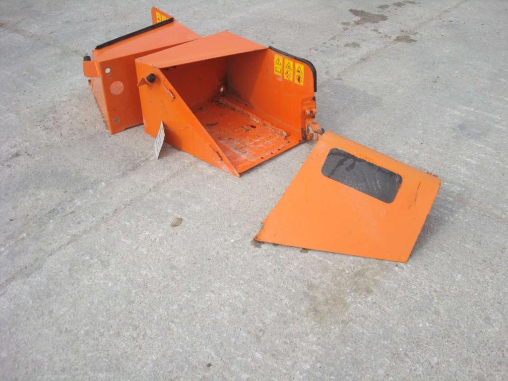 Battery compartment for Hitachi ZW 310 Photo 1
