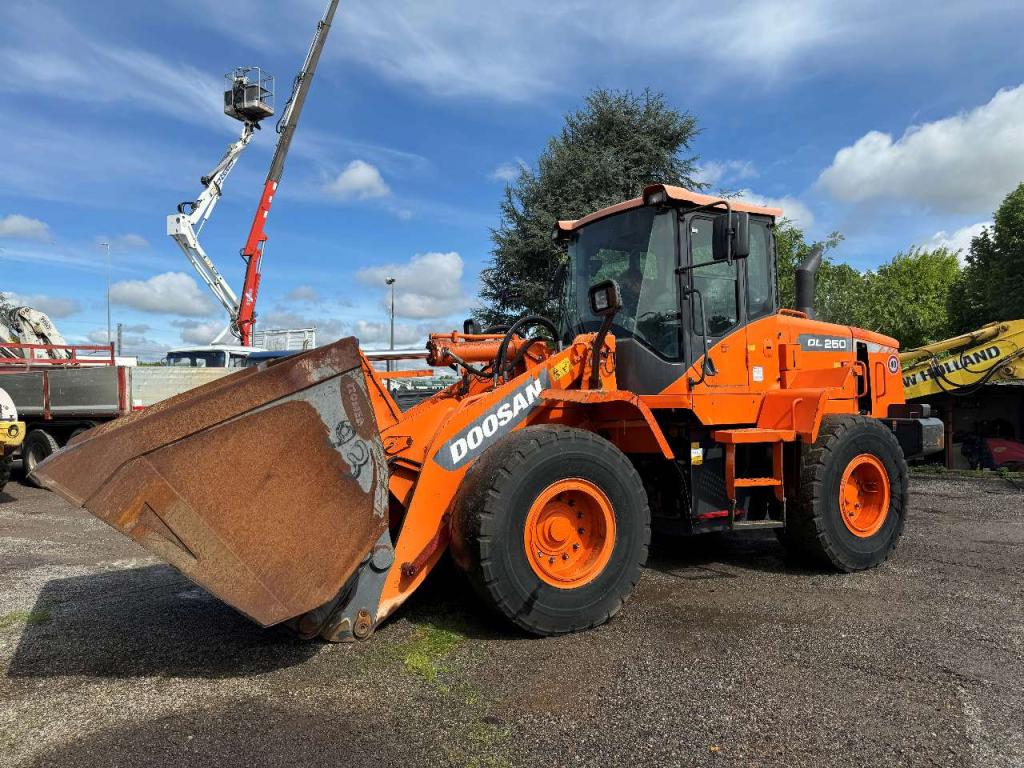 Doosan DL250.3 Photo 1