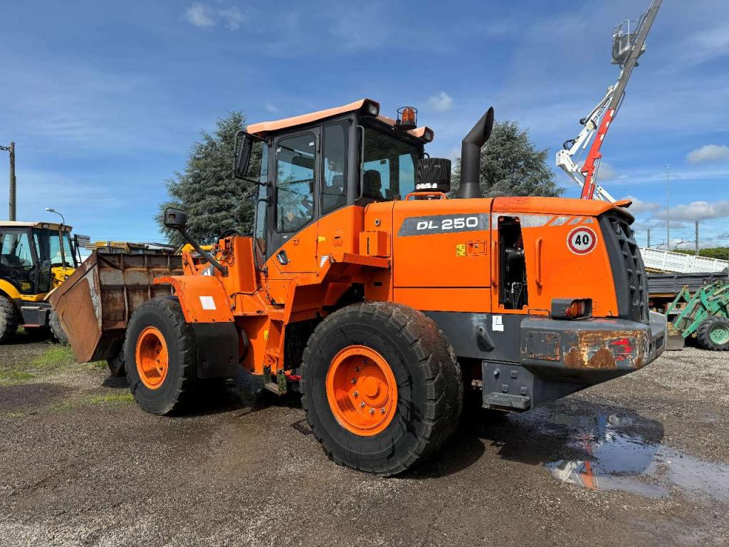 Doosan DL250.3 Photo 2