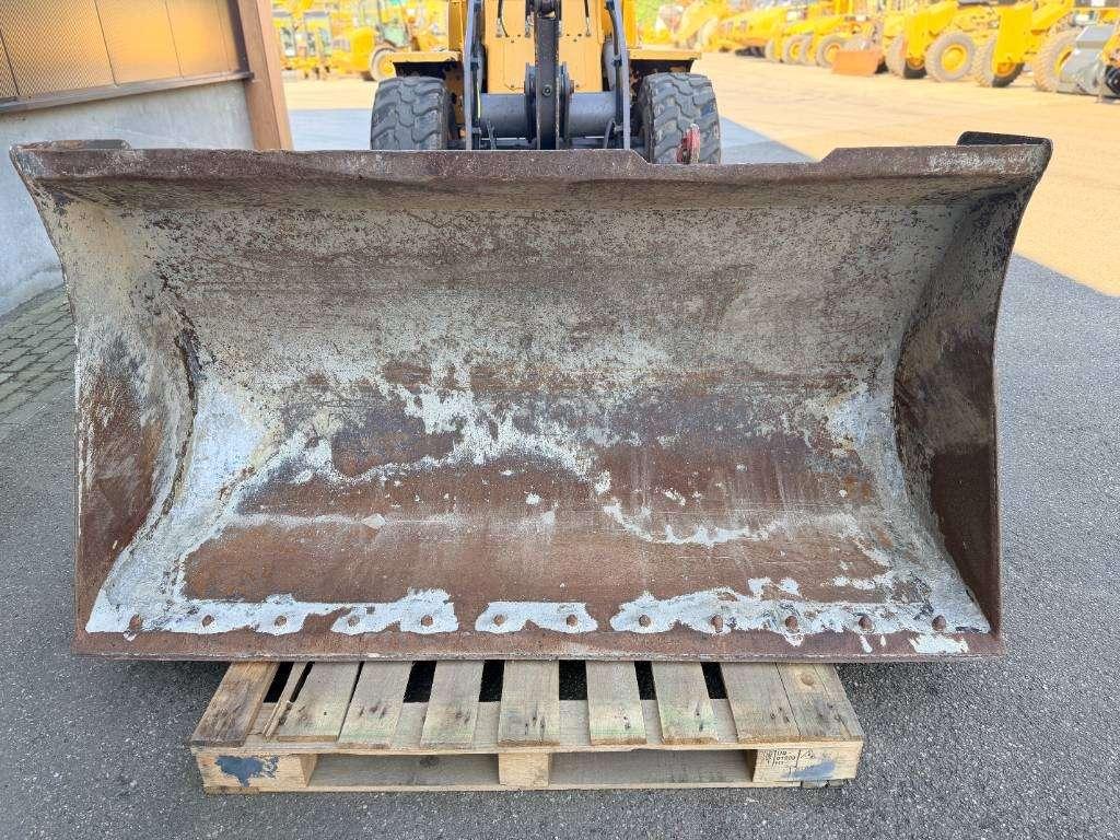 Volvo L30G Photo 8