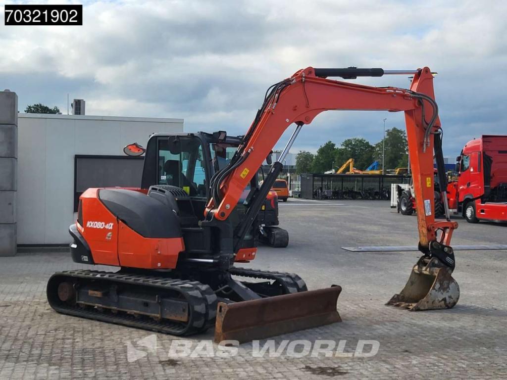 Kubota KX080-4 Photo 8