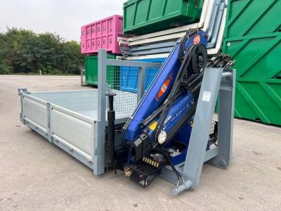 CONTAINER SCARRABILE NUOVO A PIANALE CON GRU sold by Aurora Srl