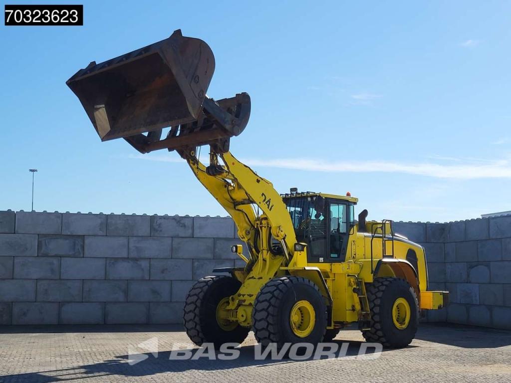 Hyundai HL980 High Tip Bucket Photo 3