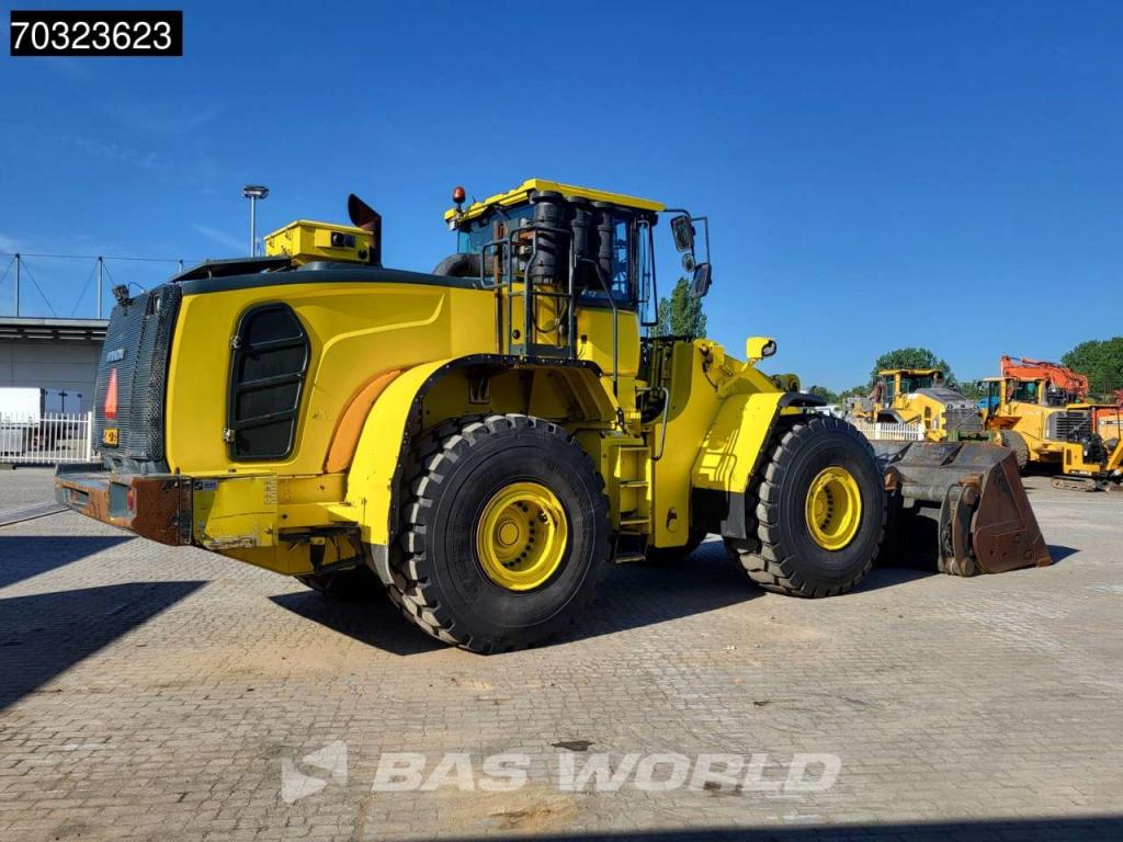 Hyundai HL980 High Tip Bucket Photo 9