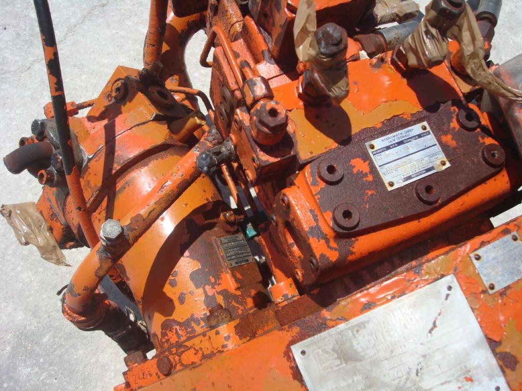 Hydraulic pump Photo 1