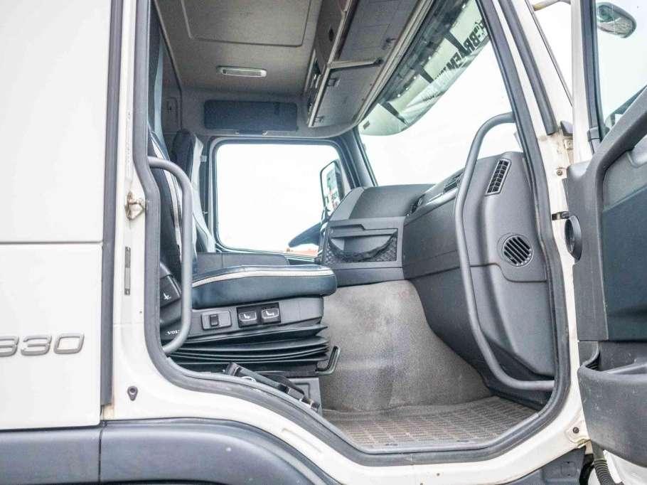 Volvo FM 330+10 pneus/tires-intarder Photo 10