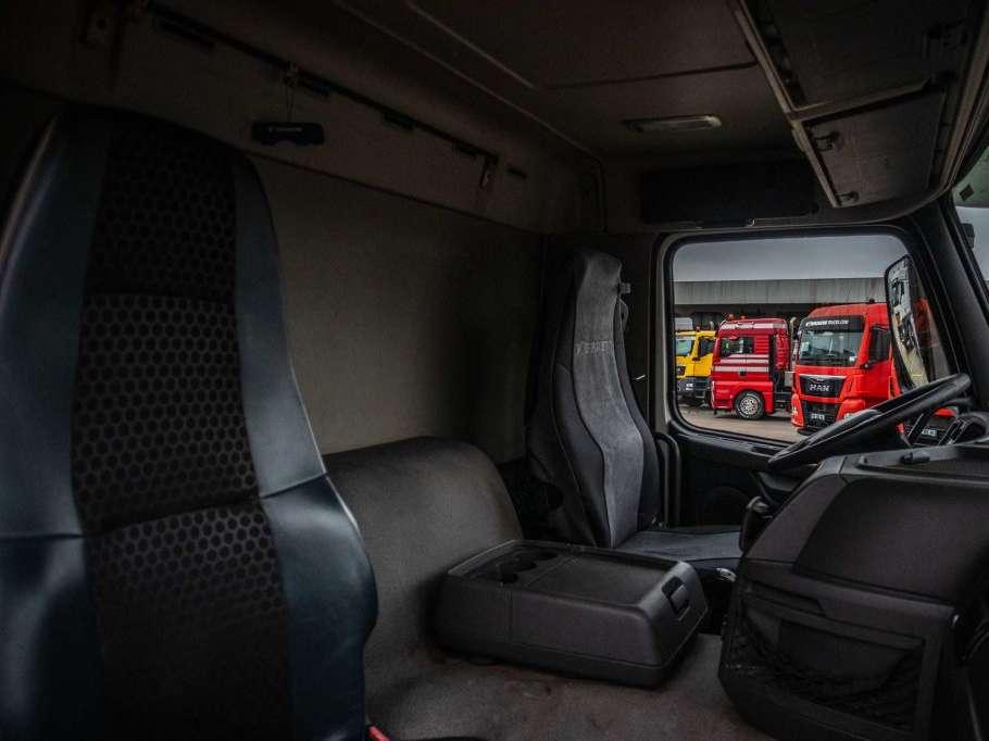 Volvo FM 330+10 pneus/tires-intarder Photo 11
