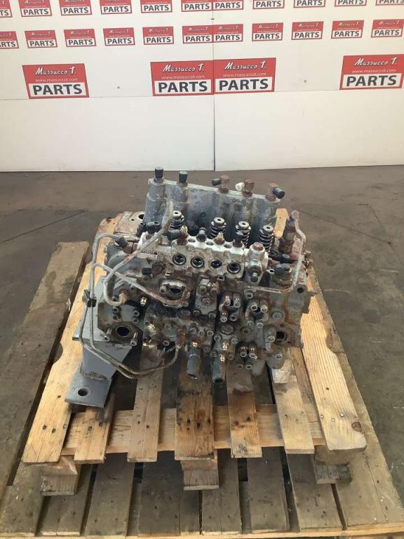 Hydraulic distributor for Hitachi ZX280LCN-3 Photo 1