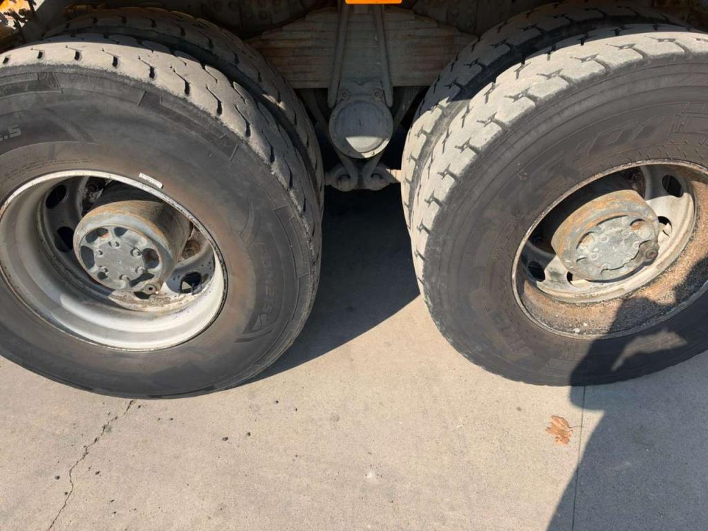 Volvo FM12 380 Photo 12