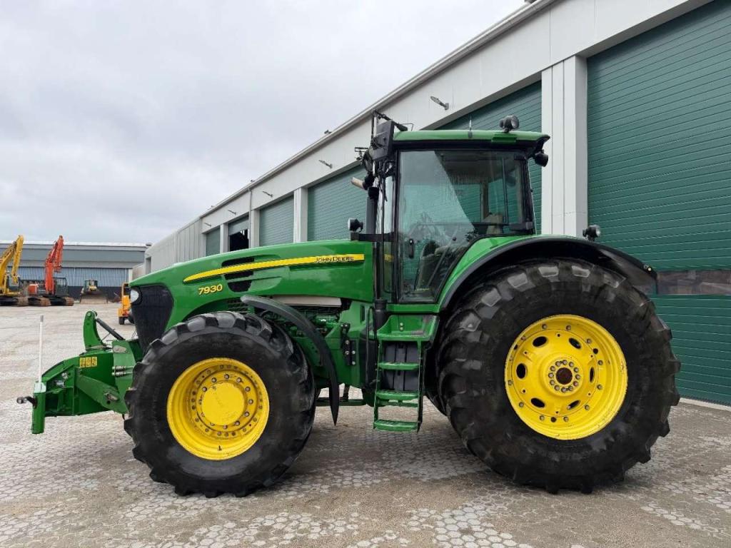 John Deere 7930 PowerQuad - Front PTO Photo 3