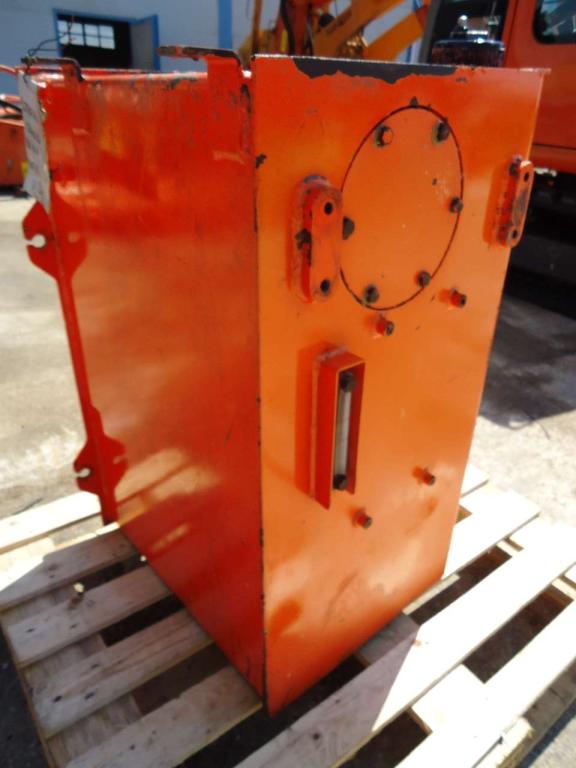 Oil tank for Fiat Kobelco/Fiat Hitachi W270 Photo 3