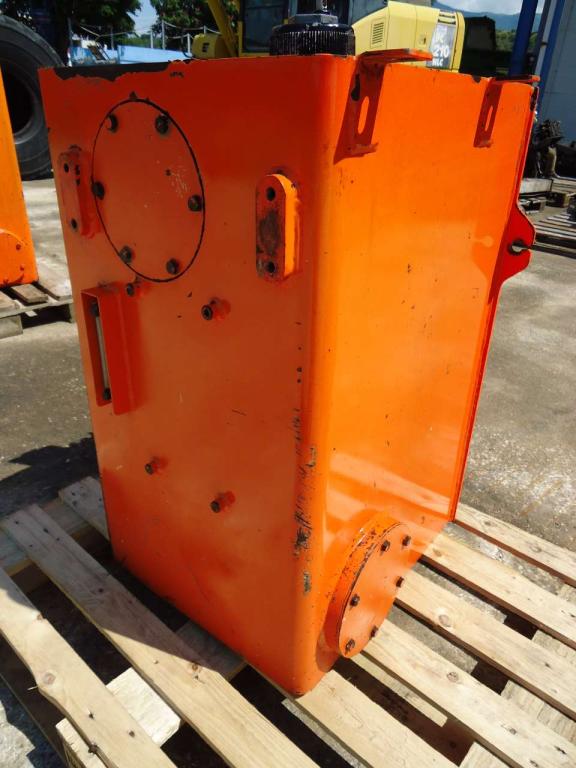 Oil tank for Fiat Kobelco/Fiat Hitachi W270 Photo 4