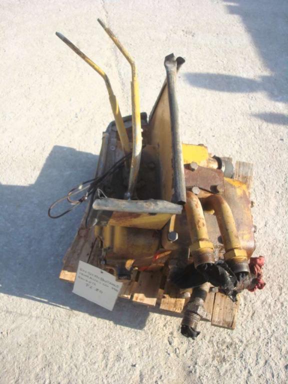 Hydraulic distributor for FIAT ALLIS - DOZER FL20 E FD20 Photo 4