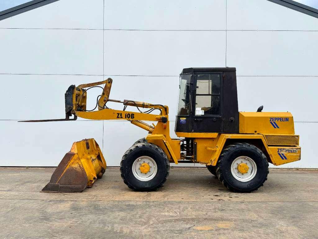 Caterpillar Zeppelin ZL10B - Bucket + Forks / Quick Coupler Photo 1