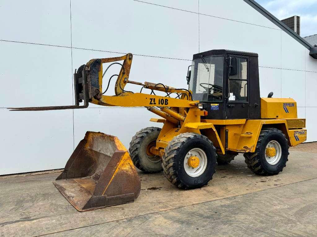 Caterpillar Zeppelin ZL10B - Bucket + Forks / Quick Coupler Photo 2