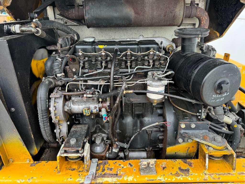 Caterpillar Zeppelin ZL10B - Bucket + Forks / Quick Coupler Photo 21
