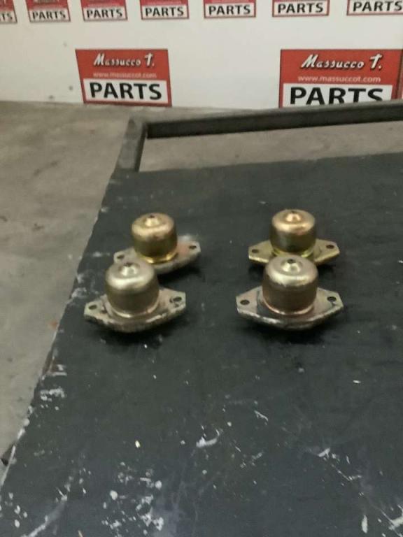 SUPPORTI MOTORE PER YANMAR 4TNE88 Bushing Photo 1