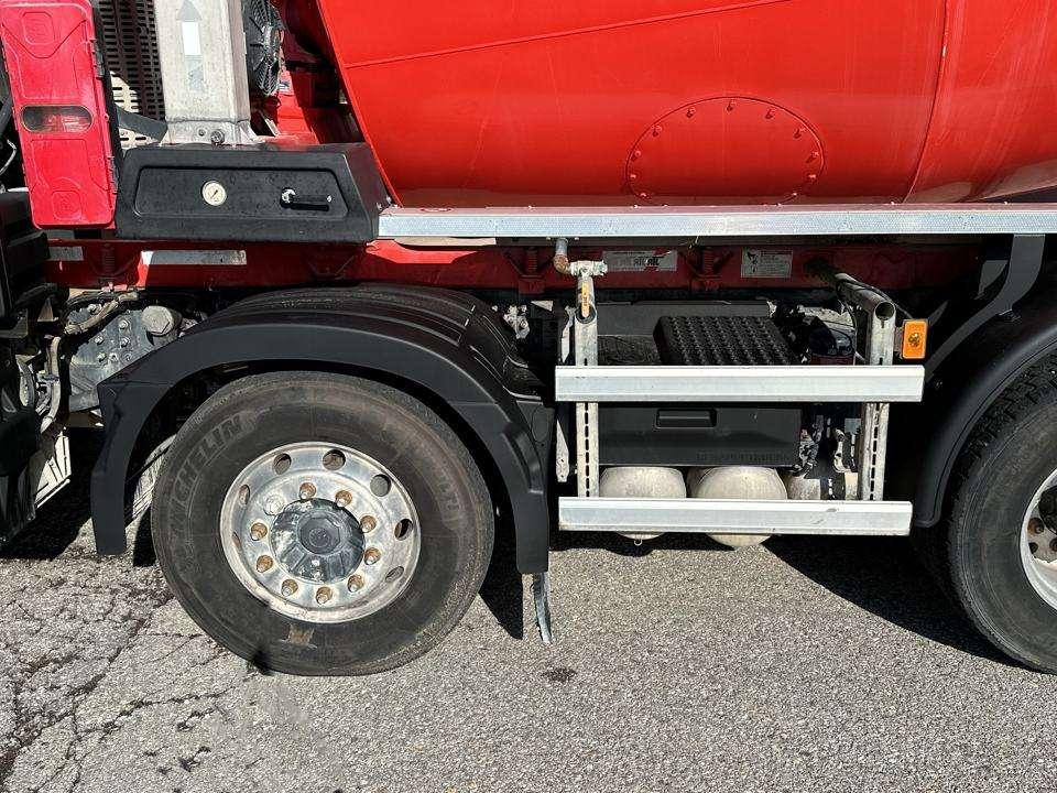 Renault C430 8x4 Photo 5
