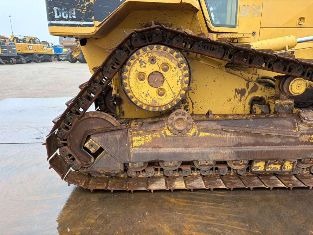 Caterpillar D6N XL Photo 16