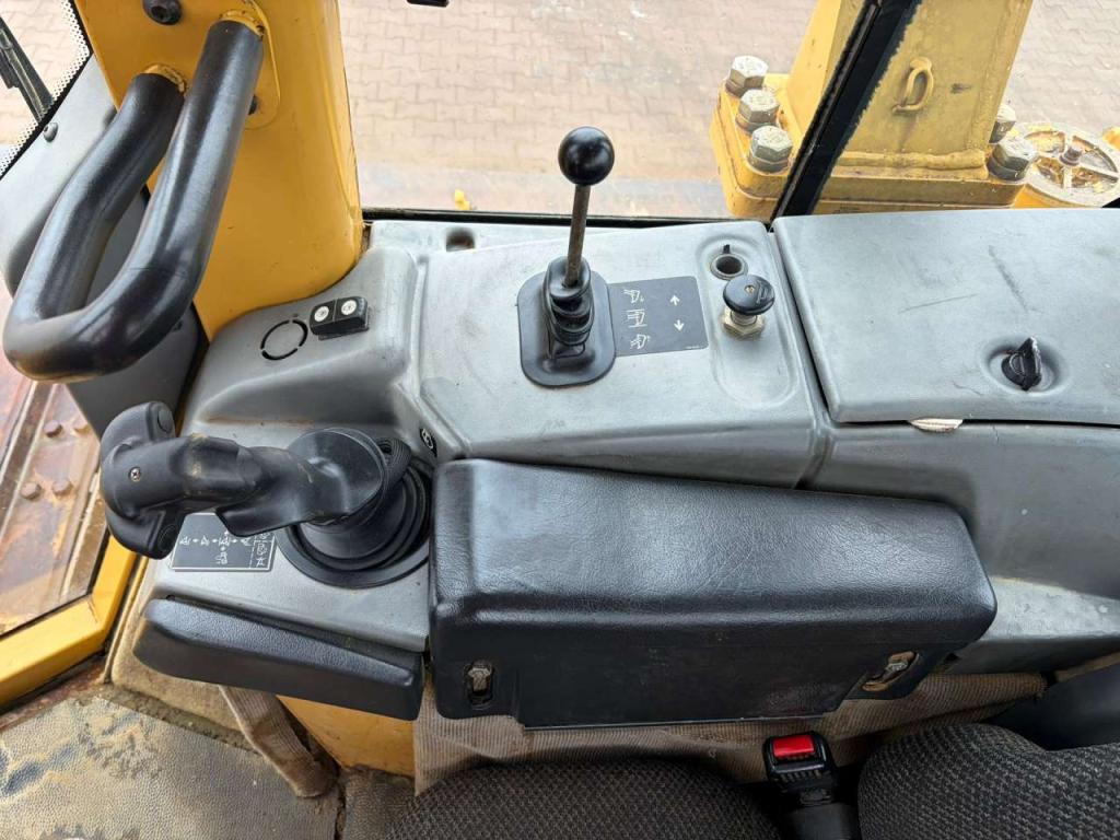 Caterpillar D6N XL Photo 21