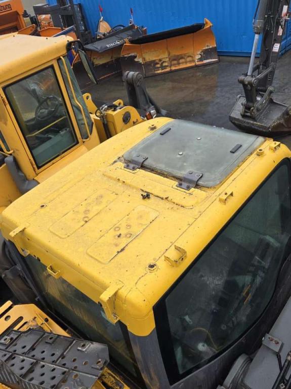 Volvo Cabin 14573444 for Volvo ECR145C L, ECR235C L, ECR305C L Photo 3
