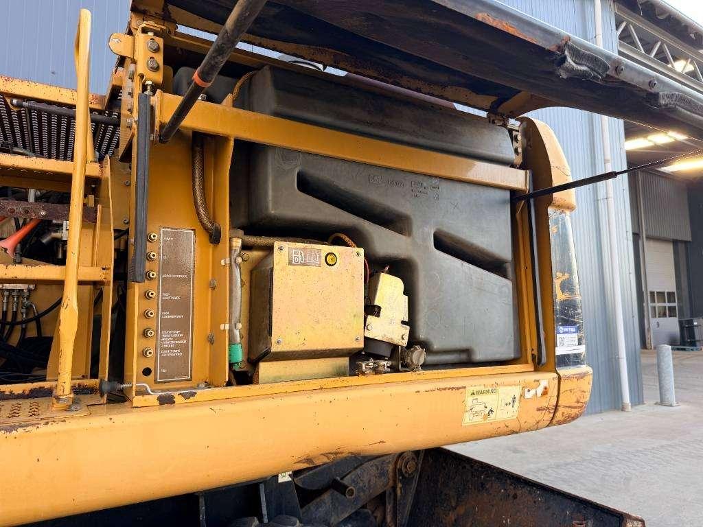 Caterpillar M318C Photo 8