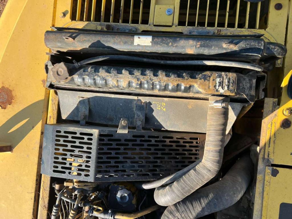 Komatsu PC240NLC-6K Photo 6