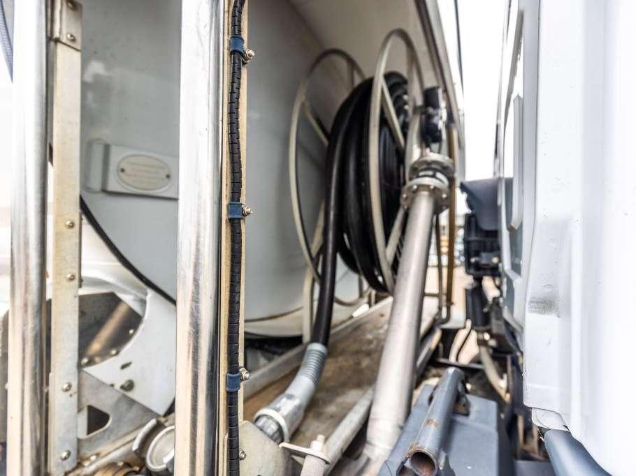 Mercedes-Benz ANTOS 1830 BL+ MAGYAR 13.000L/5COMP Photo 13