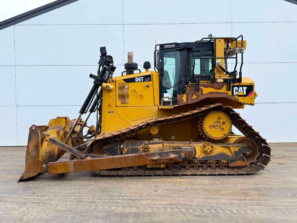 Caterpillar D6T LGP - German Machine / Ripper Valve Photo 2