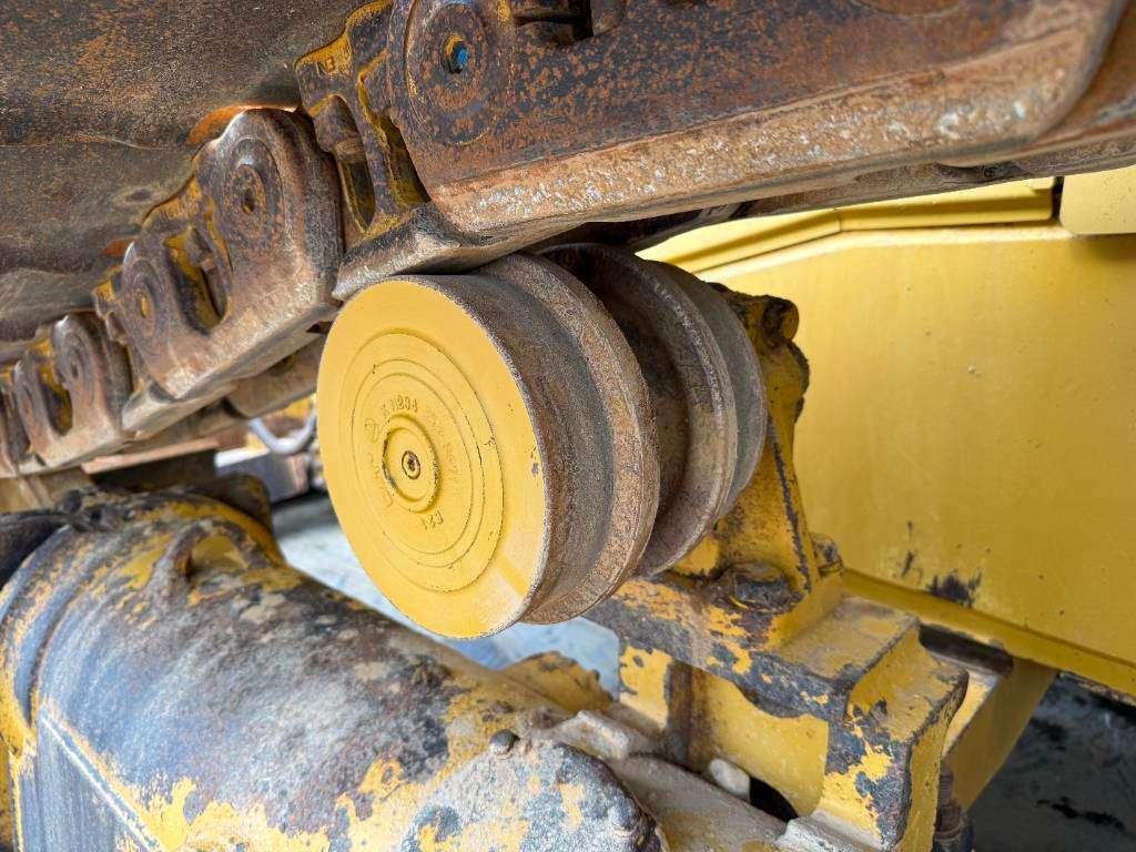 Caterpillar D6T LGP - German Machine / Ripper Valve Photo 23