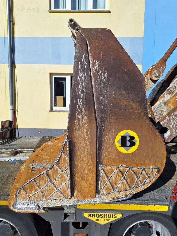 pin-on 2900 mm for Volvo L110, 120 Loader bucket Photo 4