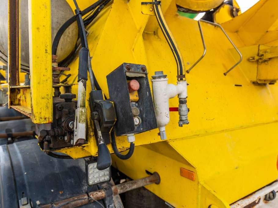De Buf BETON MIXER/MALAXEUR/MISCHER 12M3 Photo 11