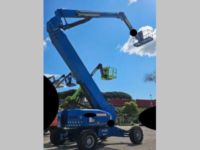 Genie Z-135/70 Photo 1