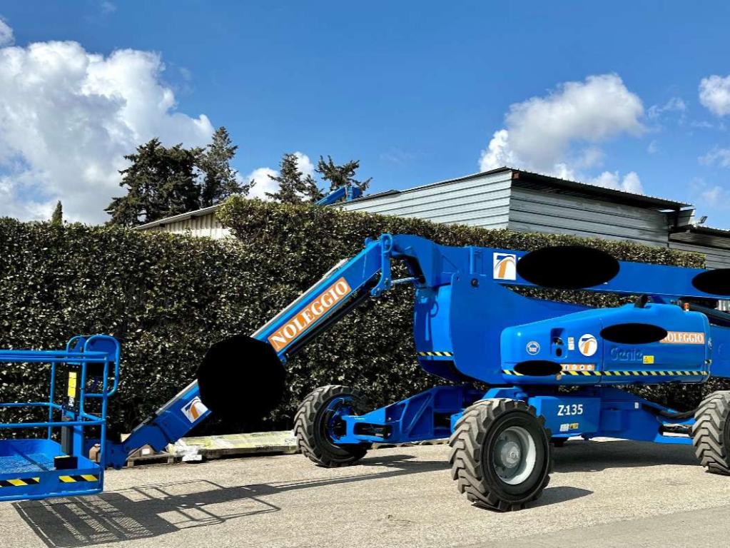 Genie Z-135/70 Photo 5